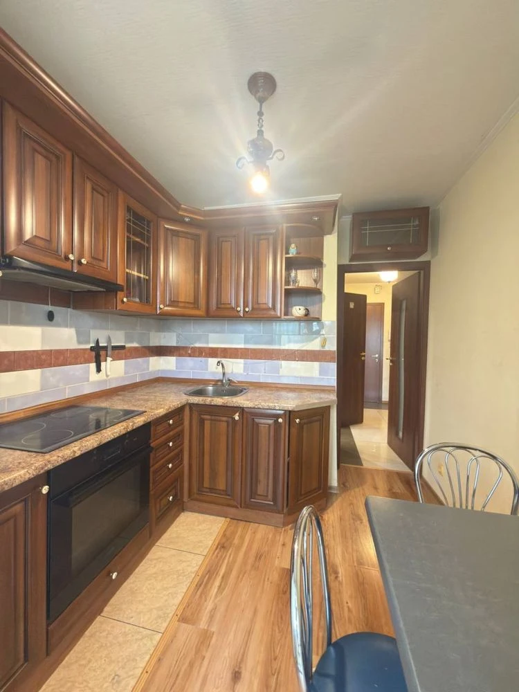 For sale 1-bedroom apartment on Minina Street, 1. Near Polya Avenue.