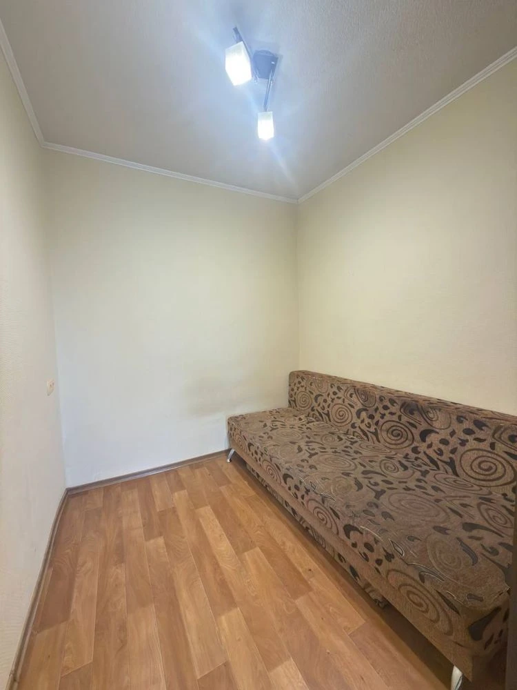 For sale 1-bedroom apartment on Minina Street, 1. Near Polya Avenue.