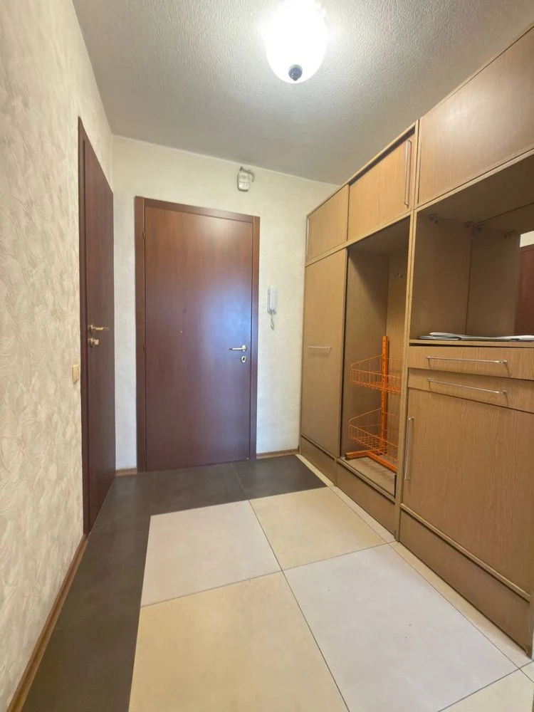 For sale 1-bedroom apartment on Minina Street, 1. Near Polya Avenue.