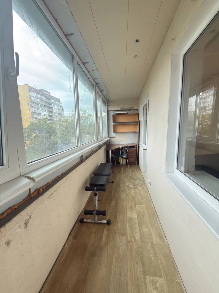 For sale 1-bedroom apartment on Minina Street, 1. Near Polya Avenue.