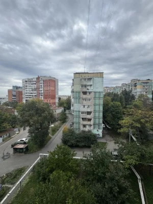 For sale 1-bedroom apartment on Minina Street, 1. Near Polya Avenue.