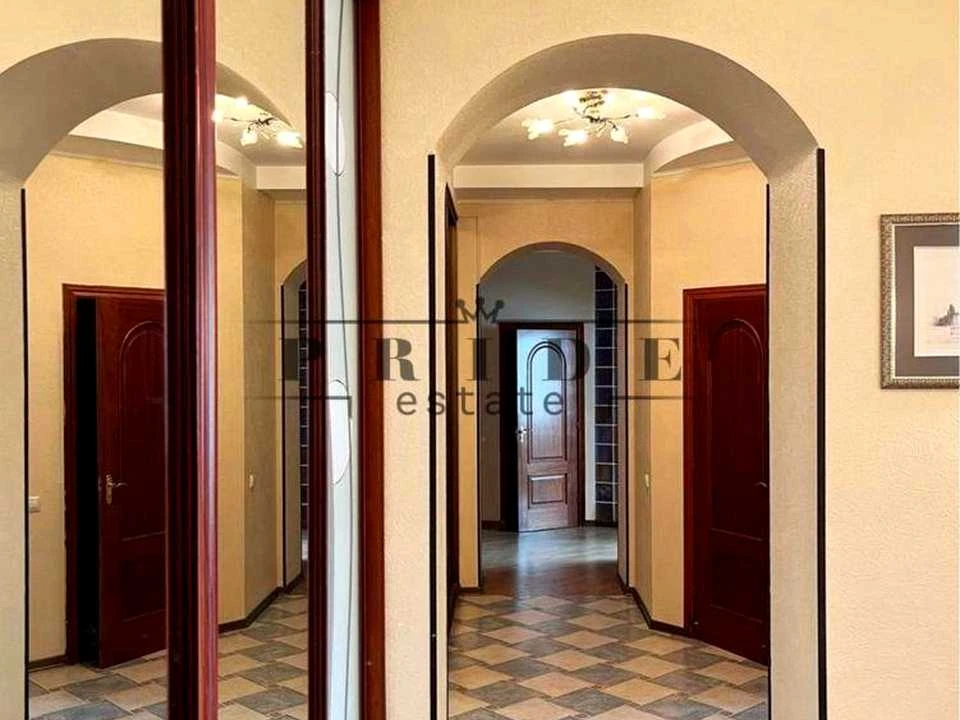 Квартира. вулиця Володимира Івасюка, Київ