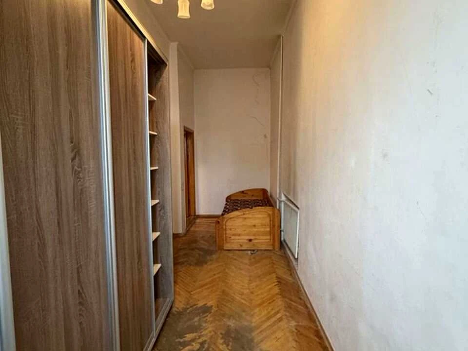 Квартира. Київ, Богдана Хмельницького вул.
