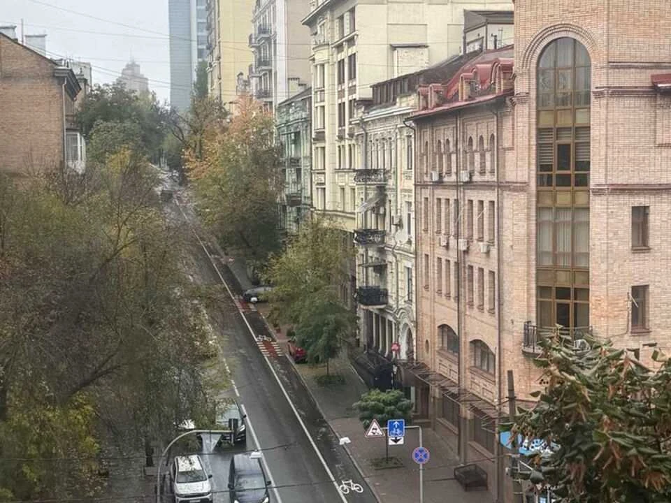 Квартира. Київ, Богдана Хмельницького вул.