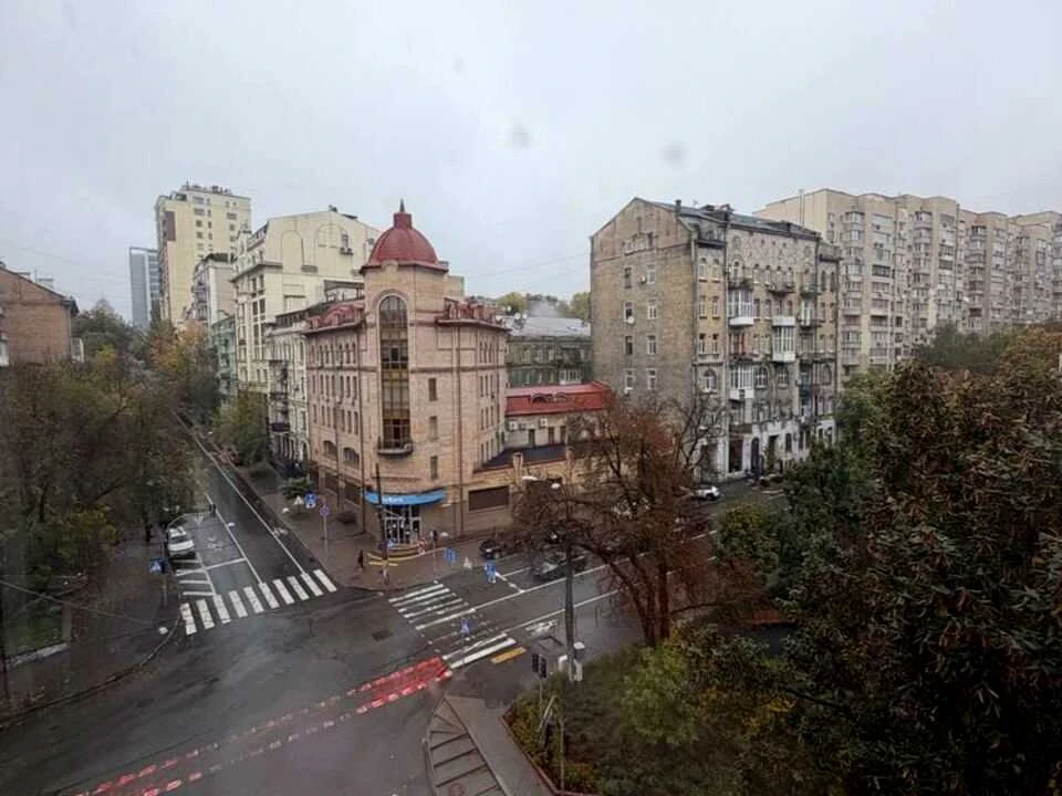 Квартира. Київ, Богдана Хмельницького вул.