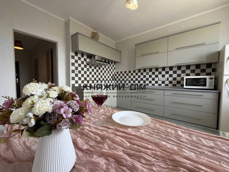 No Commission! Spacious 1-bedroom apartment for sale in Dnipro