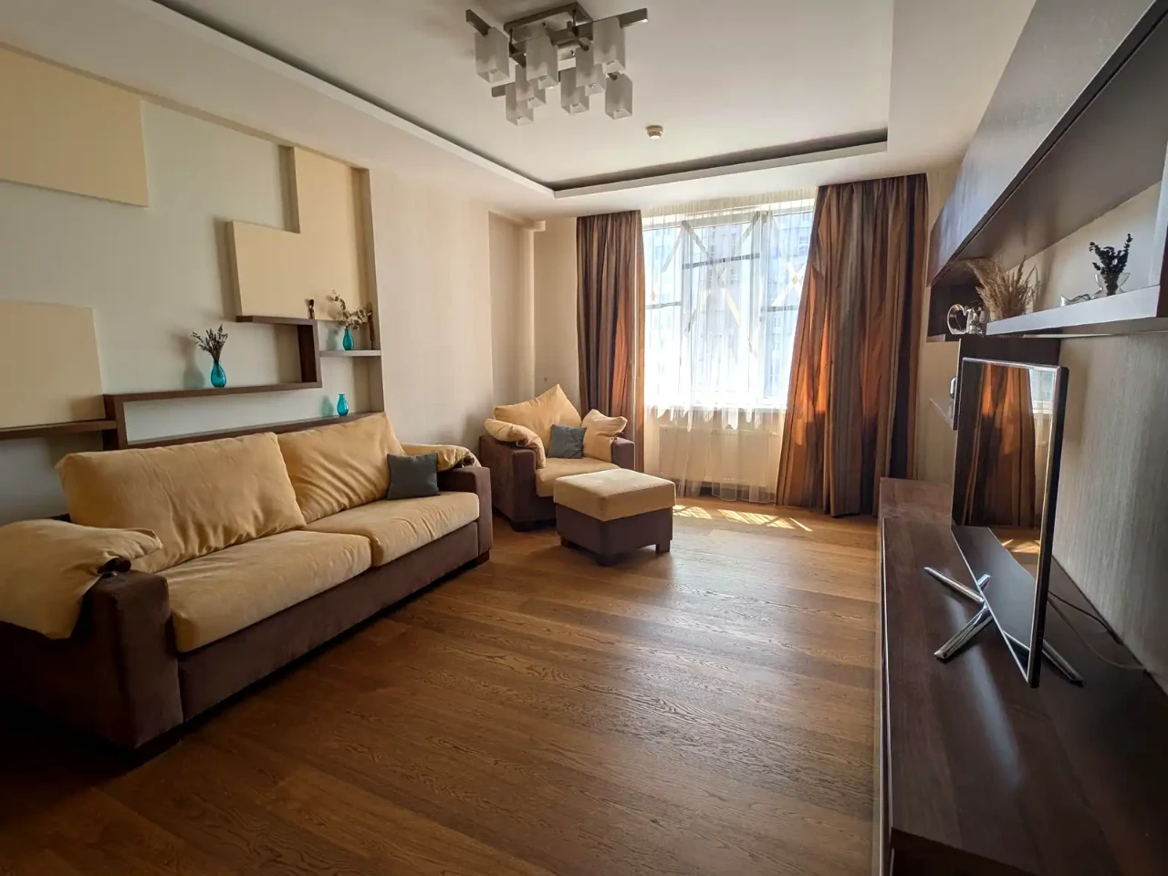 Продаж квартири 2-кімн. 85 м² 17/32 пов.