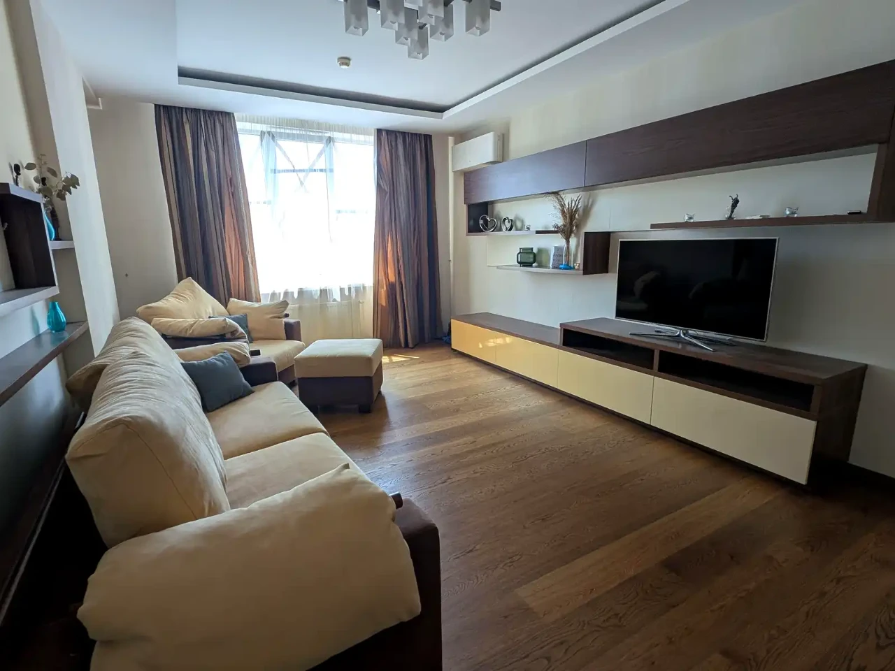 Продаж квартири 2-кімн. 85 м² 17/32 пов.