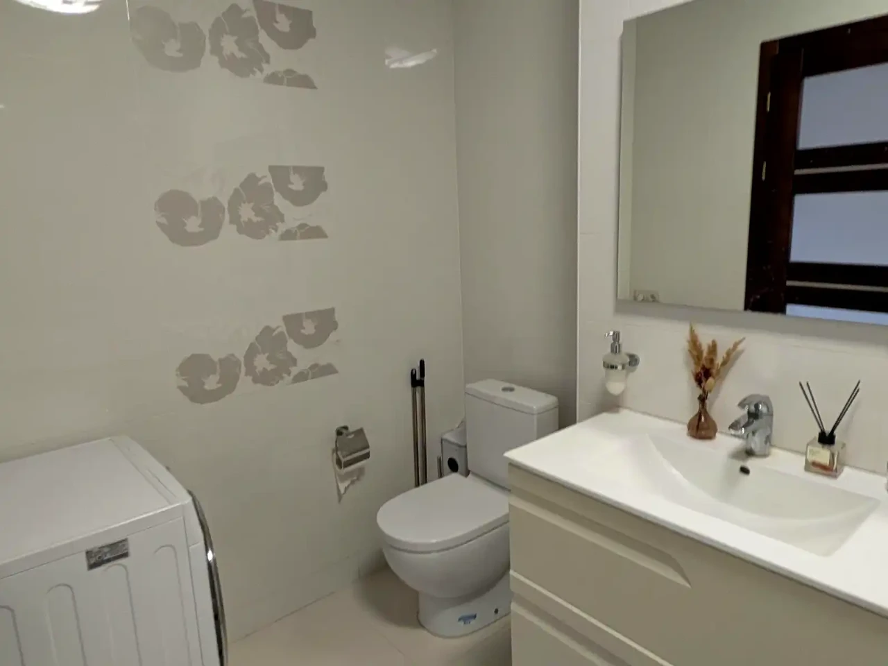 Продаж квартири 2-кімн. 85 м² 17/32 пов.