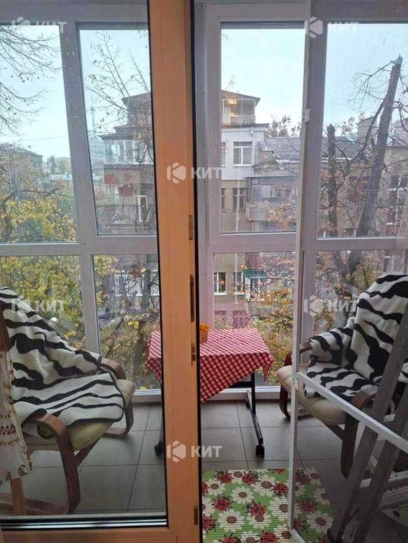 2к. 55м2 Центр, м. Университет, Данилевского ул. 38 - Продажа