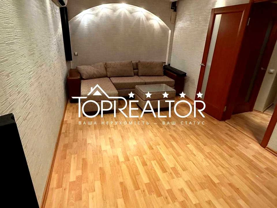 Apartment. Metrobudivnykiv Street, Kharkiv