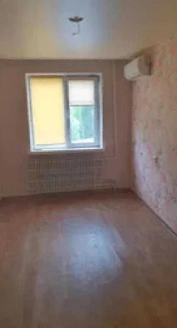 Продам 1 комн гостинку 2/5  Одесская пер Зерновой