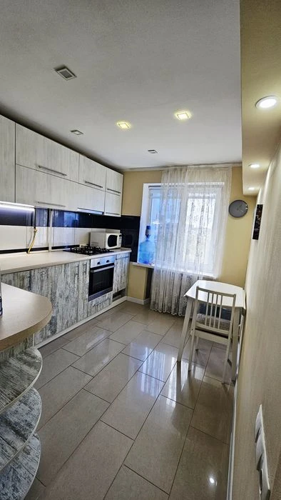 Продам 2кв. ж/м Сокол 1. Квартира утеплена, есть кладовка ря