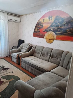 Selling 4-room apartment in the center of Pervomaisk