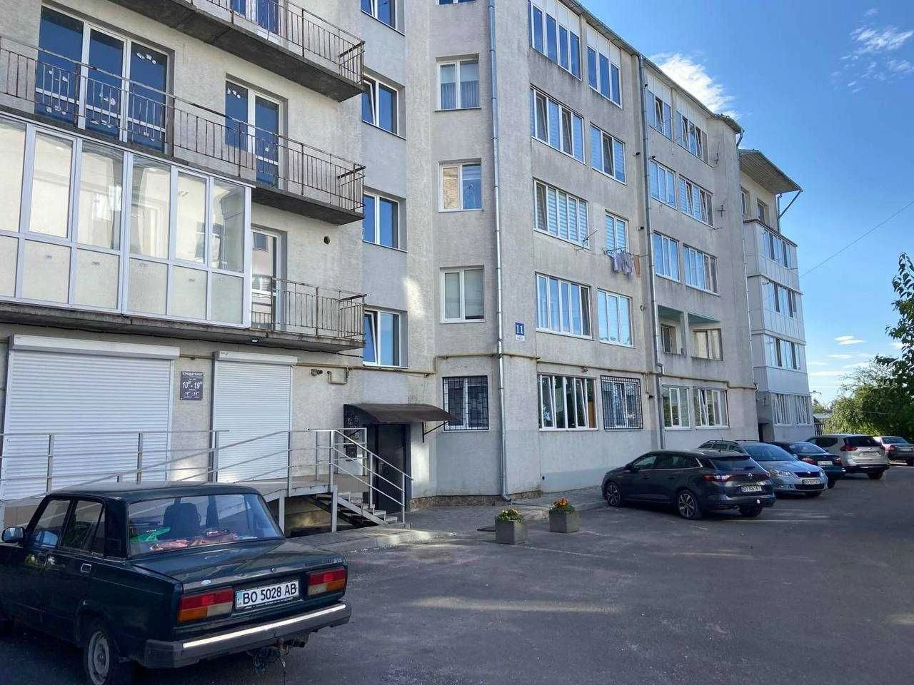 Продаж, обмін, 2 роки розтермінування, 3-ккім. квартири.