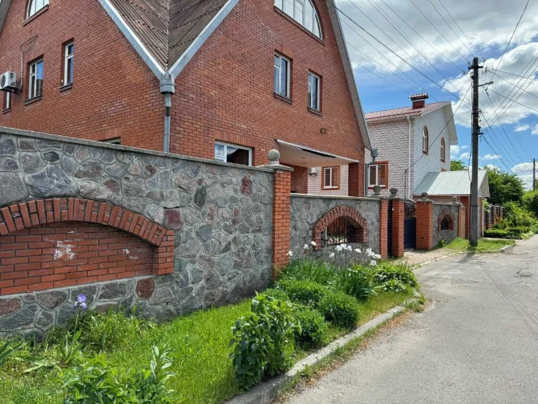 Ideal house for a large family and business, Trusova Street