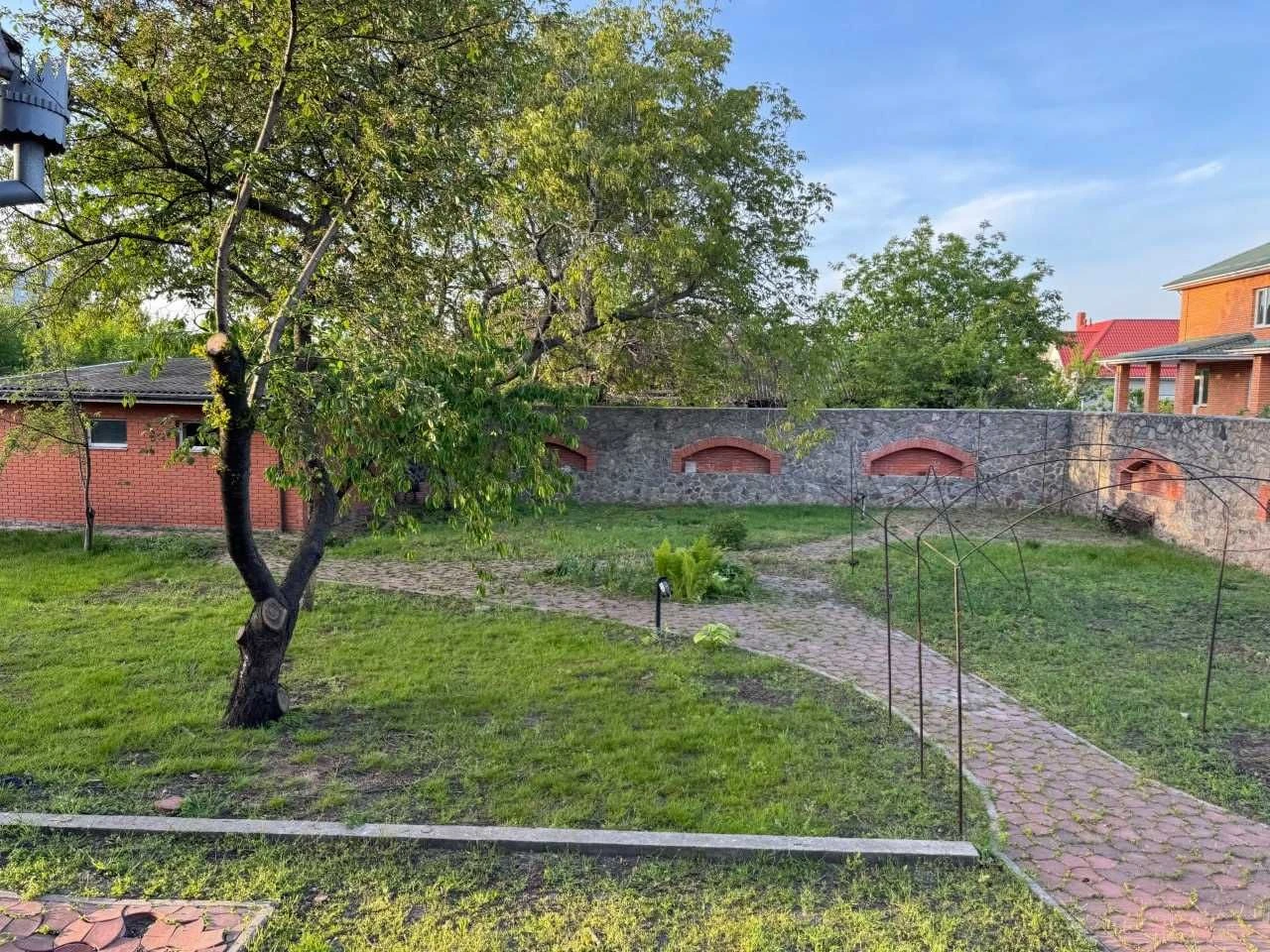 Ідеальний будинок для великої сім'ї та   бізнесу вул.Трусова