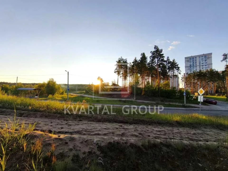 Land. Irpin, Nezalezhnosti Street