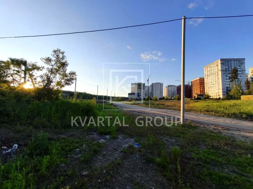 Land. Irpin, Nezalezhnosti Street