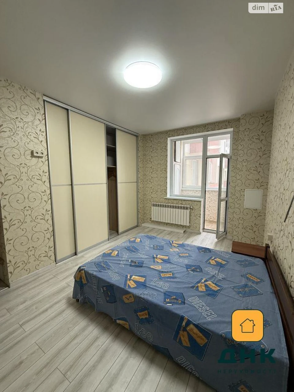 Продаж Квартира Середній Фонтан