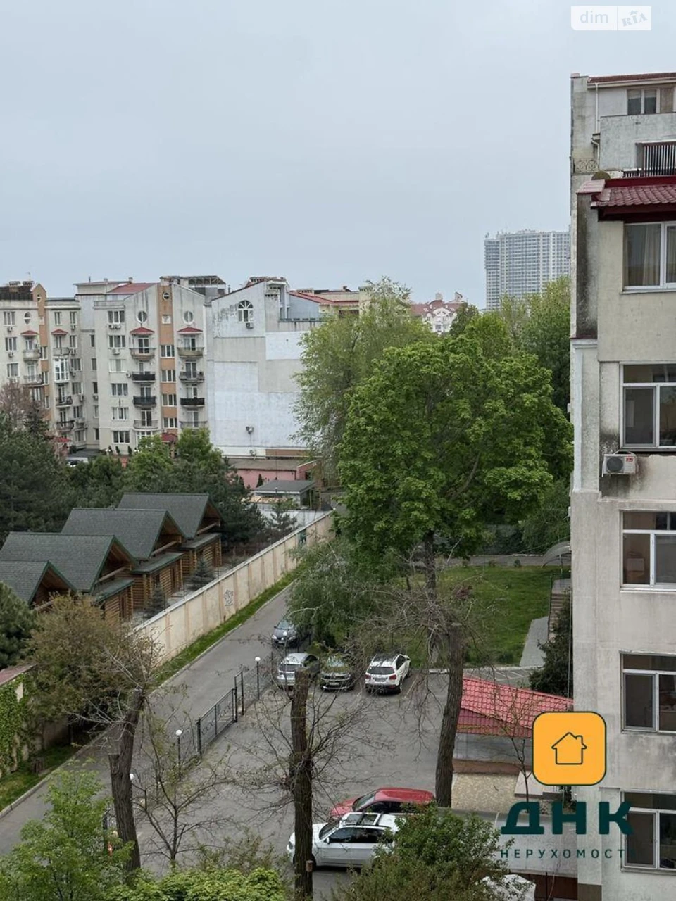 Продаж Квартира Середній Фонтан