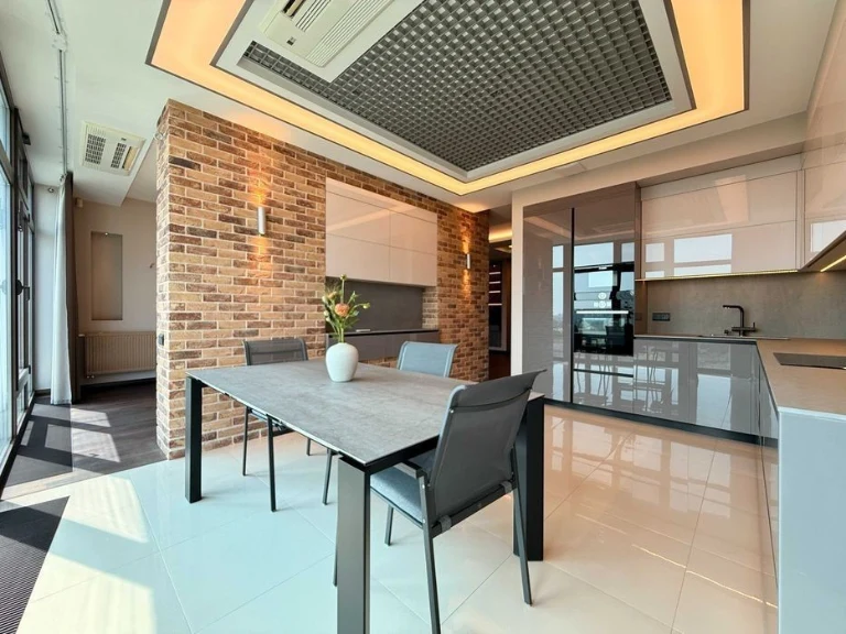 3-room apartment for sale (large kitchen-living room + 2 bathrooms)