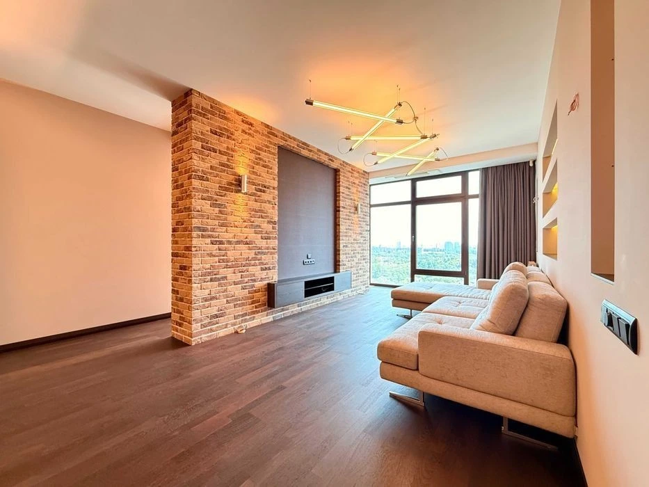 3-room apartment for sale (large kitchen-living room + 2 bathrooms)