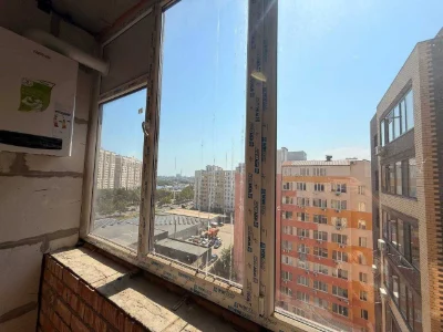 Apartment with АГВ, new brick building. Street: Грушевський