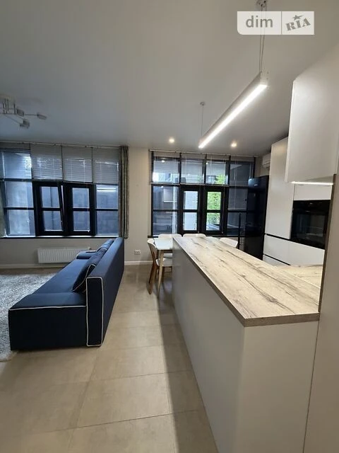 Sale of 1-room apartment 38 sq. m. on Kyrylivska Street 37 • ID 3456