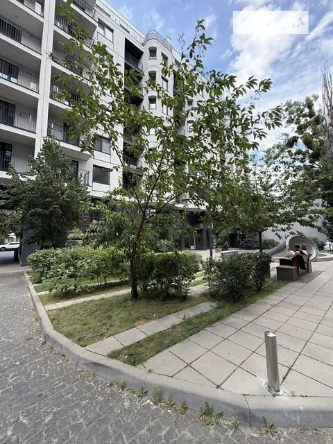 Sale of 1-room apartment 38 sq. m. on Kyrylivska Street 37 • ID 3456