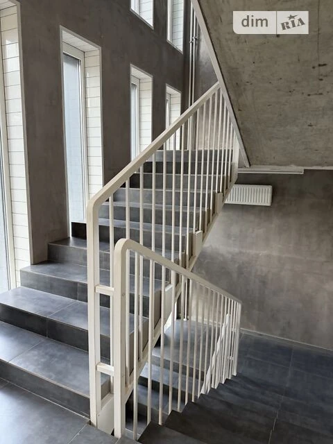 Sale of 1-room apartment 38 sq. m. on Kyrylivska Street 37 • ID 3456