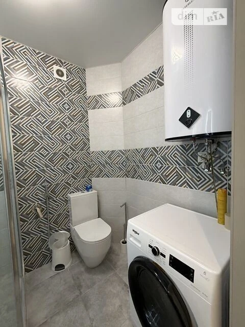 Sale of 1-room apartment 38 sq. m. on Kyrylivska Street 37 • ID 3456