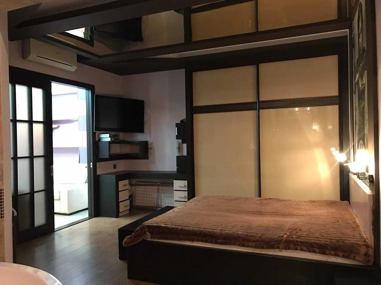 Two-bedroom apartment on Fontane 90 m2 with renovation! Large kitchen! Sea view
