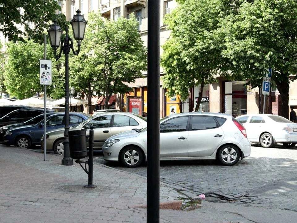 Apartment. Nina Stratokoyeva Street, Odessa