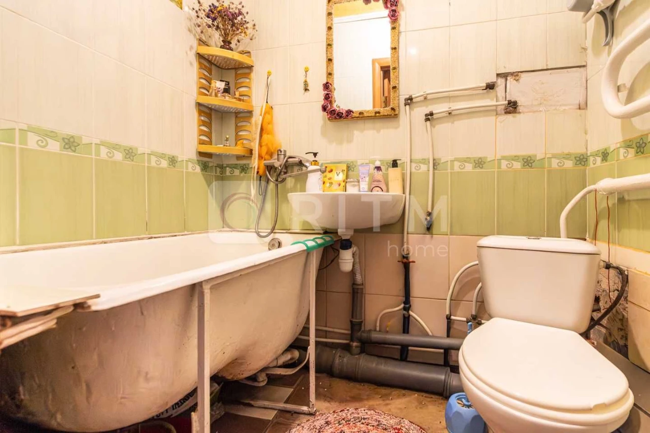 Sale of a 1-bedroom apartment on вул. Sukhumlins'kyy, 6 district
