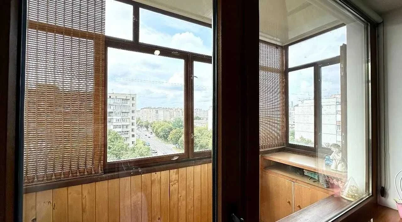Cozy and warm 3-bedroom apartment with renovation in a quiet