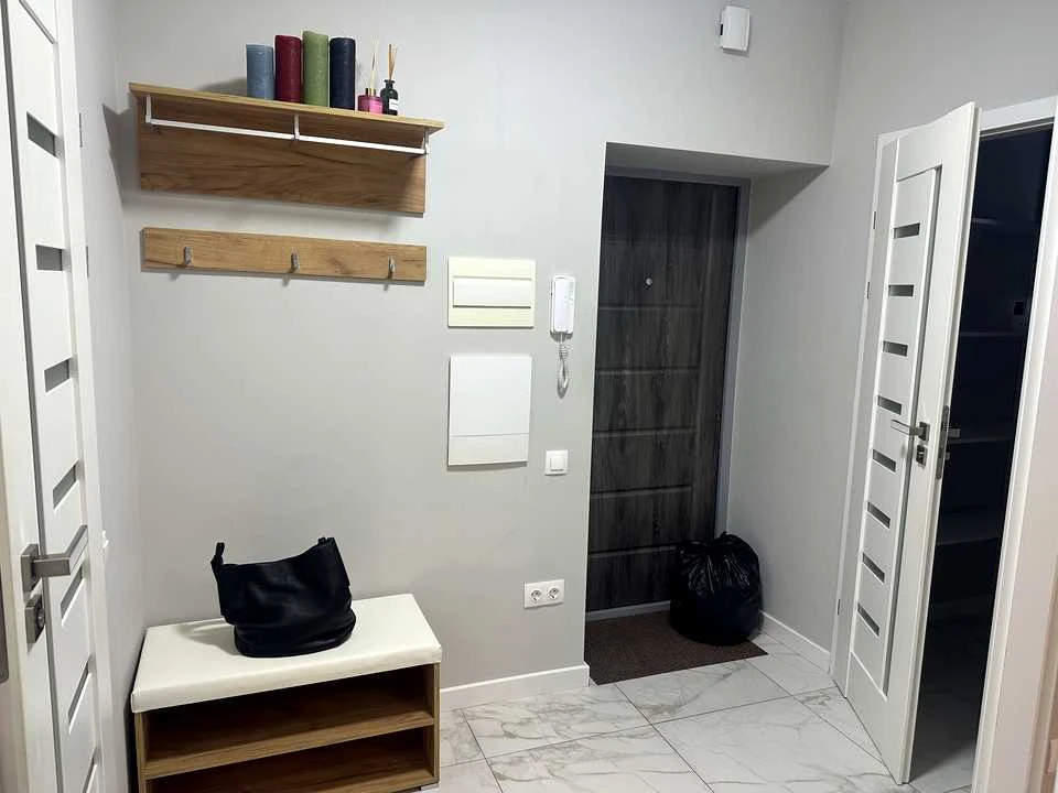 Apartment. Ivano-Frankivsk, Knyzhyn Street