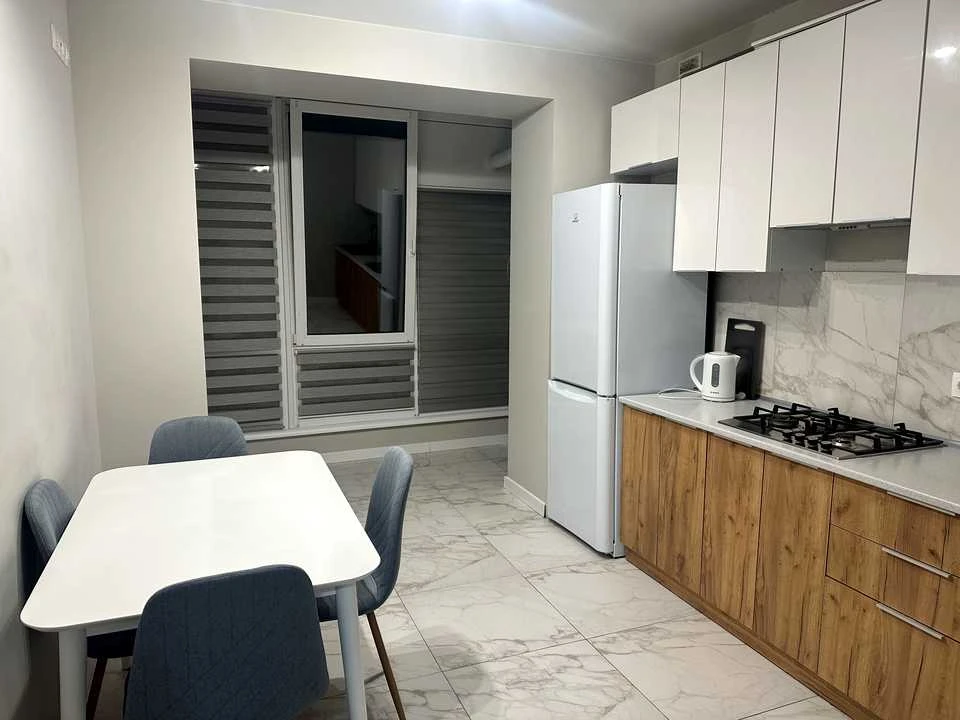 Apartment. Ivano-Frankivsk, Knyzhyn Street