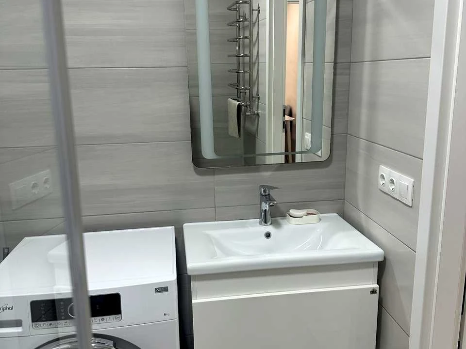 Apartment. Ivano-Frankivsk, Knyzhyn Street