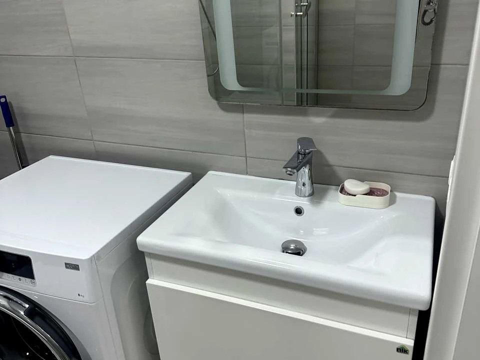 Apartment. Ivano-Frankivsk, Knyzhyn Street