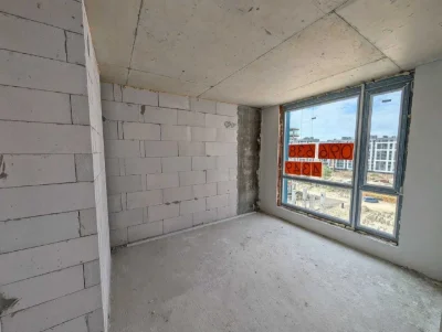 Sale of 1-room apartment with balcony in a completed building