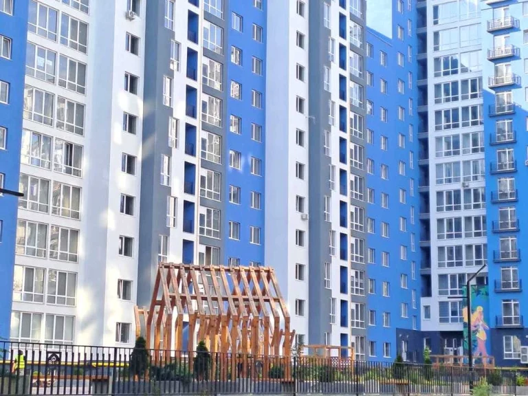 Квартира. Ивано-Франковск, Княгинин ул.