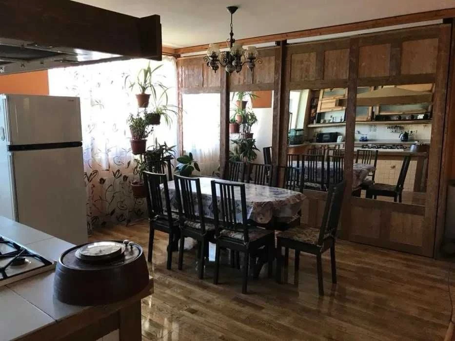 Sale of a two-level apartment in the Bozdoş park area