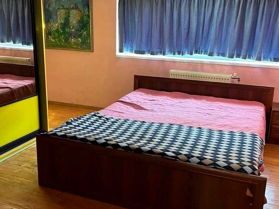Квартира. Ужгород, Міклоша Берчені, вулиця