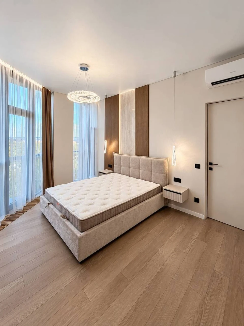 Продаж однокімнатної квартири в ЖК Uzh Towers