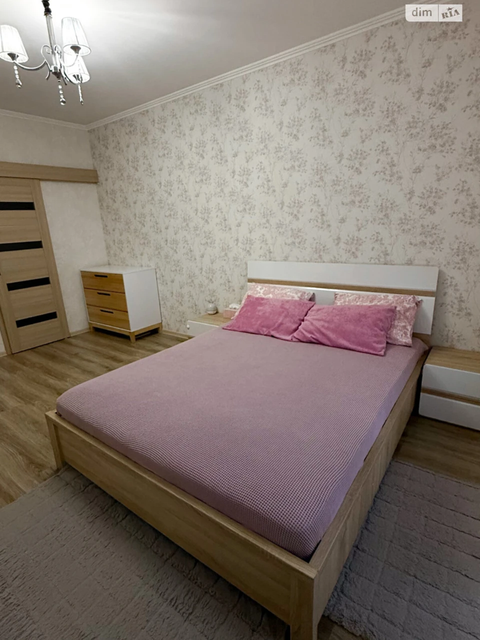 Продаж Квартира Виставка