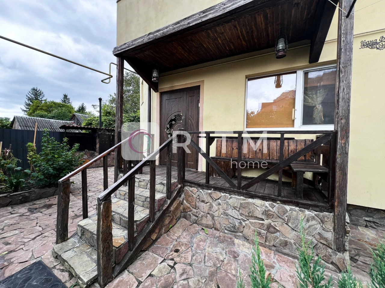 Продається привабливий комерційний будинок в центрі Луцька!!