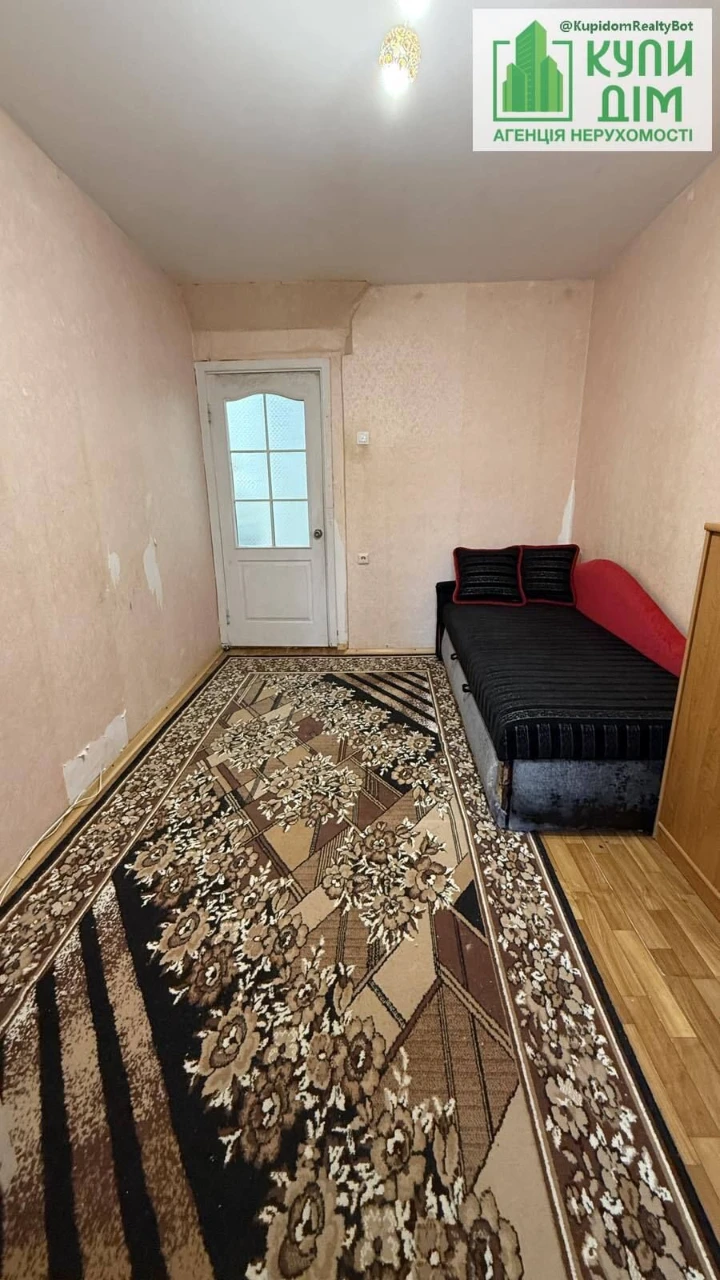 Sale of a 3-room apartment in Zhazova!!