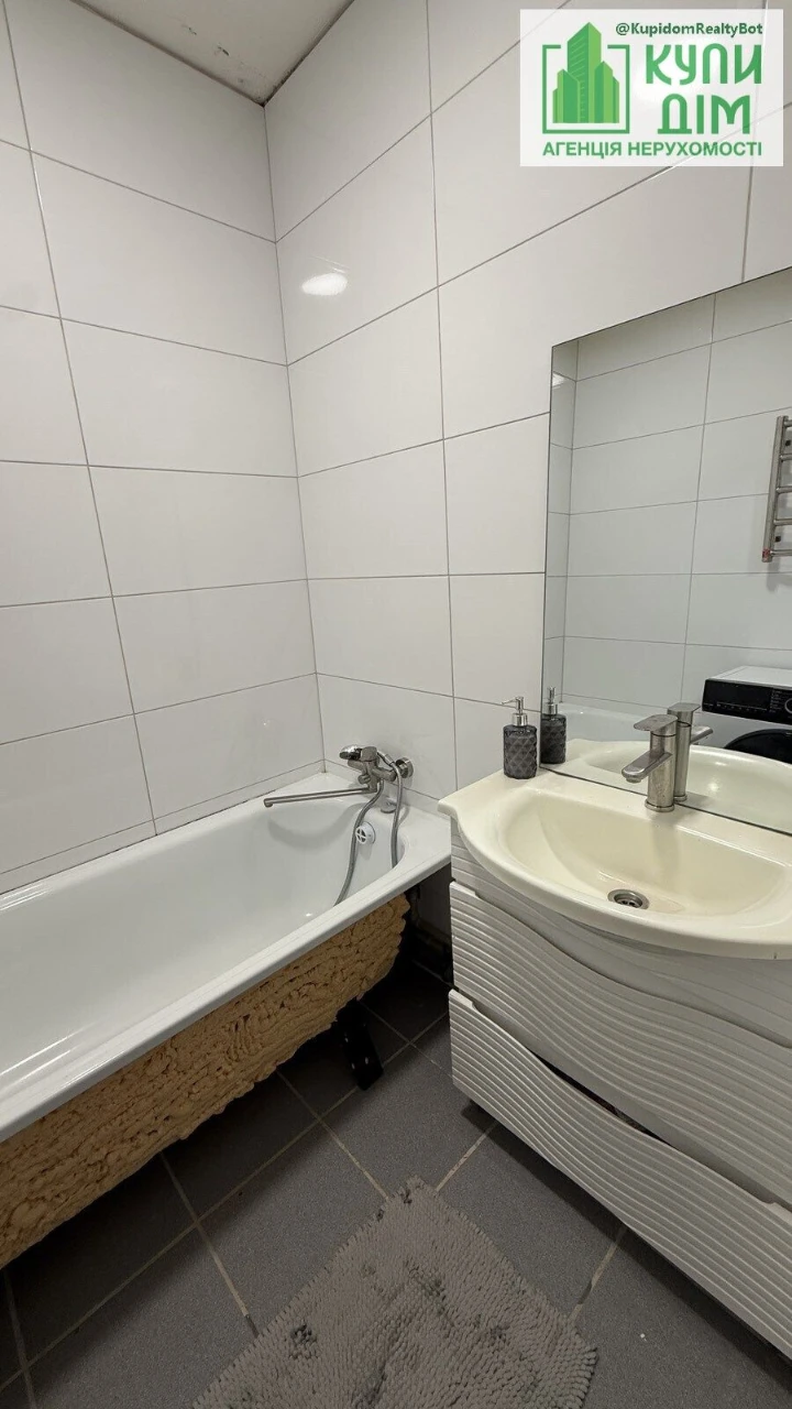 Sale of a 3-room apartment in Zhazova!!