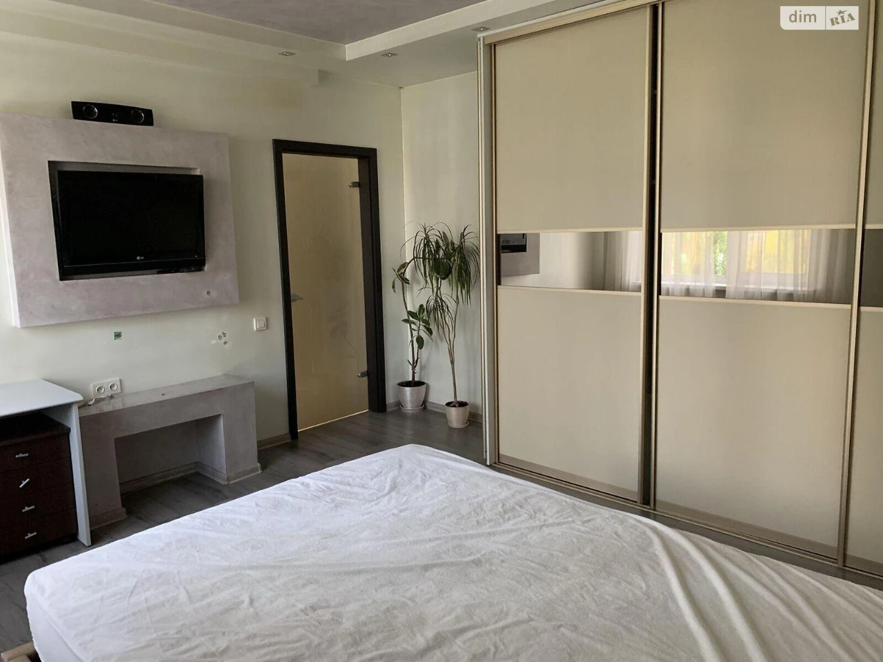 Apartment for Long-Term Rent – Mikilska Borshchivka